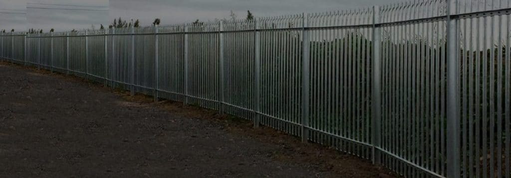 4 Reasons Why You Should Install a Commercial Privacy Fence 1