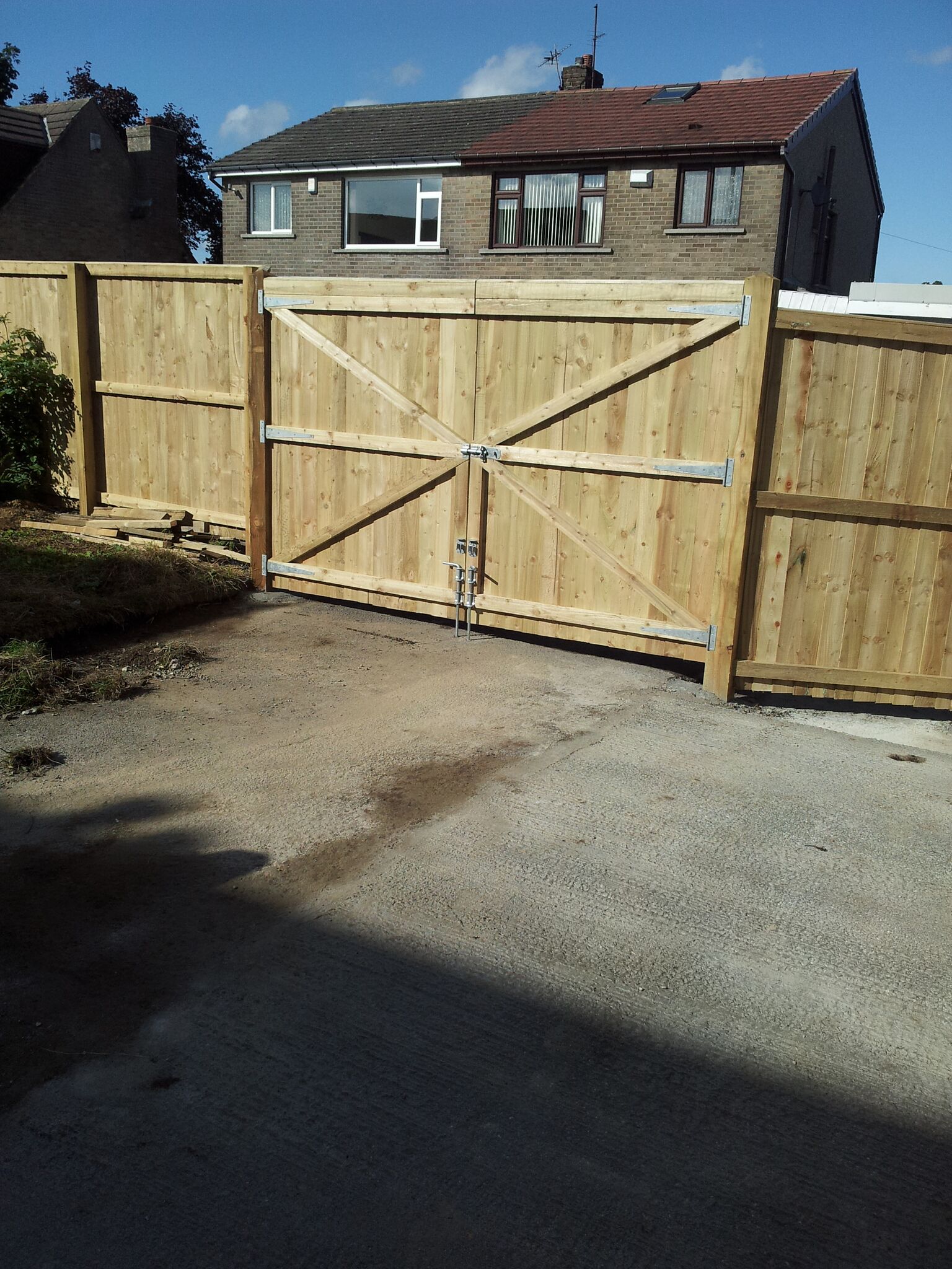 Residential Fencing & Landscaping In Bradford 4